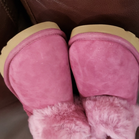 NWOB UGG Classic Mini Fluff 7 Shearling - Picture 14 of 15